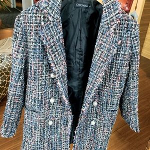 Beautiful jacket worn once size medium